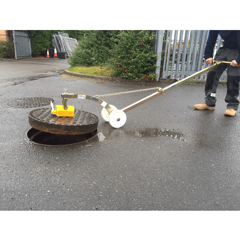 Probst Magnetic Manhole Cover Lifter