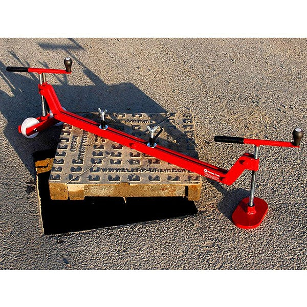 Chinook Manhole Cover Lifter