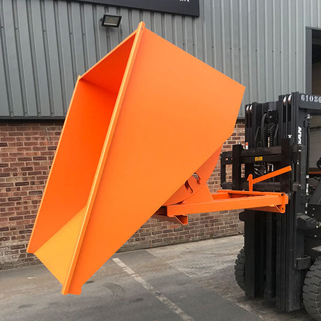 Forklift Tipping Skips Safety Awareness Course