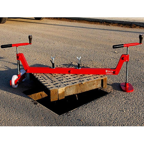 Chinook Manhole Cover Lifter