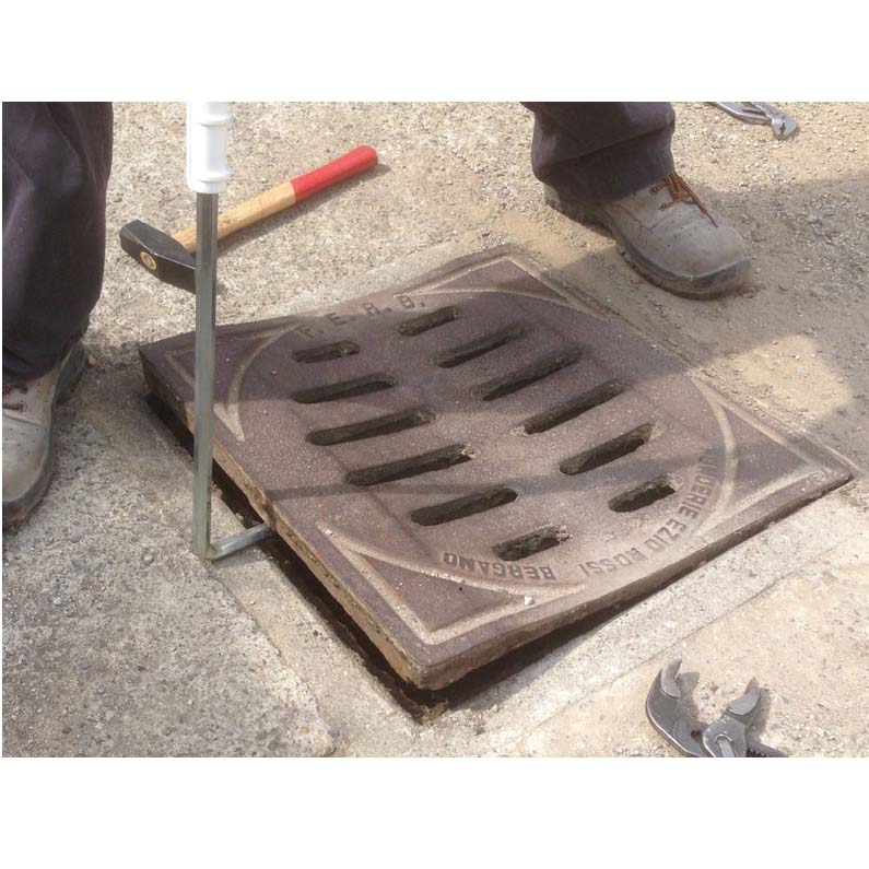 Italifters LB7 Light Manhole Cover Lifter Lever