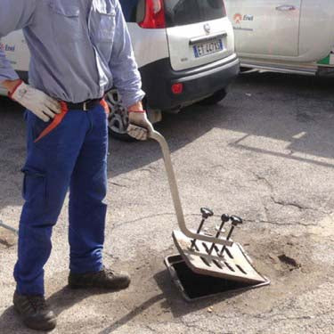 Italifters LB8 Manhole Cover Lifter Lever